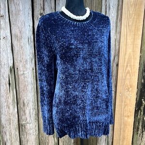 ORVIS very soft navy Blue Women's Sweater size medium.